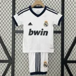 Kit Infantil Real Madrid 1 Retrô Camisa e Short 2012 / 2013