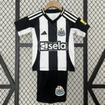 Kit Infantil Newcastle 1 Camisa e Short  2024 / 2025