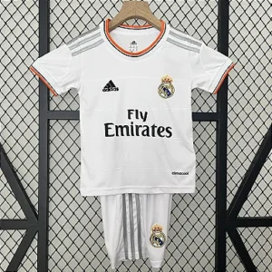 Kit Infantil Real Madrid 1 Retrô Camisa e Short 2013 / 2014