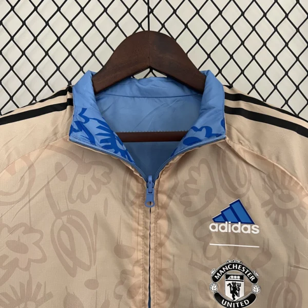 Jaqueta Corta Vento Manchester United 2024 Dupla Face Masculina - Adidas - Image 6