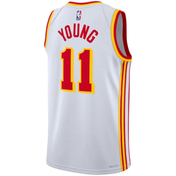 Regata NBA Atlanta Hawks City Edition Swingman Jersey Branca Trae Young 11 - Imagem 2