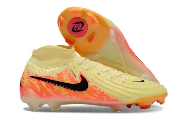 Chuteira Nike Phantom Luna Elite Campo