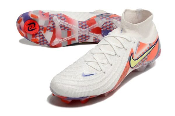 Chuteira Nike Phantom Luna Elite Campo - Imagem 4